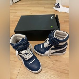 Puma wedged sneakers size 5.5